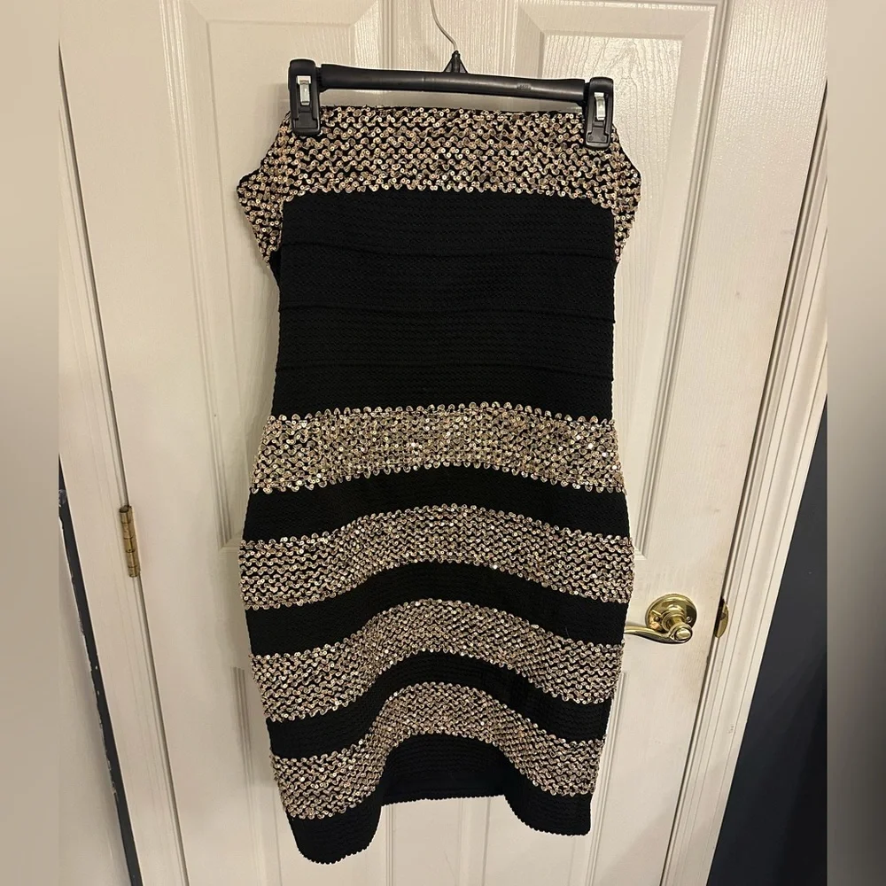 NEW•VENUS•XL• SHIMMER ON GORGEOUS BLACK & GOLD GLAM STRAPLESS BODY CON - Picture 10 of 16